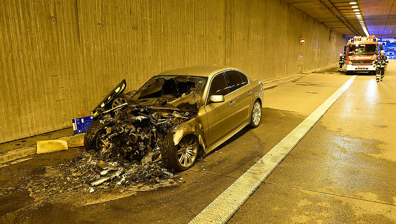 Unschwer zu übersehen: Am BMW entstand ein Totalschaden.