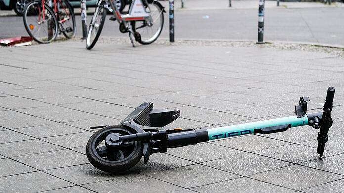 In Kleinhadern hat am Freitag ein E-Scooter gebrannt. Die Ursache ist bislang unklar. (Symbolbild)