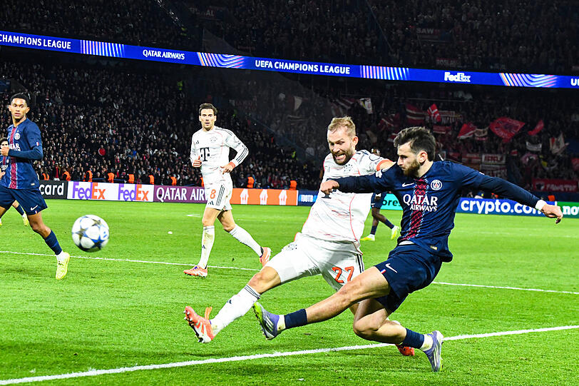 In der Gruppenphase bekam es Kvaratskhelia mit Laimer zu tun, im Halbfinale muss er sich wohl gegen Stanisic durchsetzen.