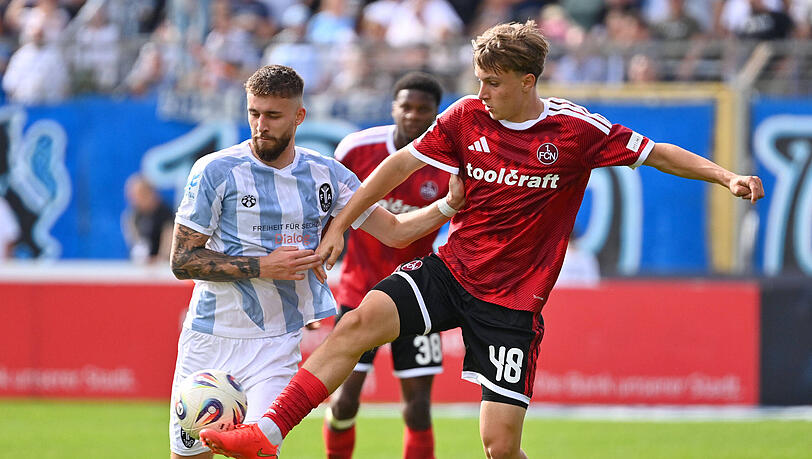 Feierte gegen den 1. FC Nürnberg II sein Startelfdebüt: Eric Uhlmann. Feierte gegen den 1. FC Nürnberg II sein Startelfdebüt: Eric Uhlmann.