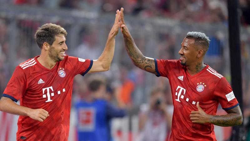 Bei Bayern vor einer ungewissen Zukunft: Javi Martínez (l) und Jérôme Boateng. Bei Bayern vor einer ungewissen Zukunft: Javi Martínez (l) und Jérôme Boateng.