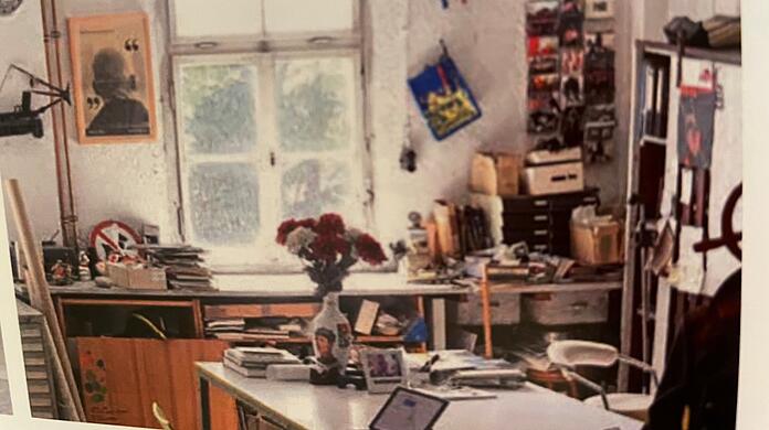 Das Buch von Flatz zeigt unter anderem sein Atelier.