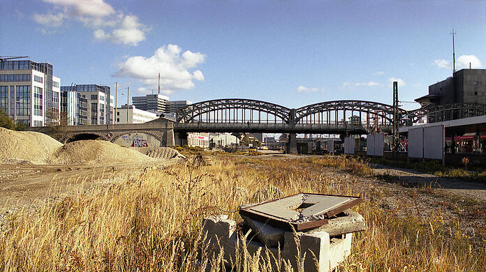 Die Stadt überprüft alle Brücken – auch die Hackerbrücke.
