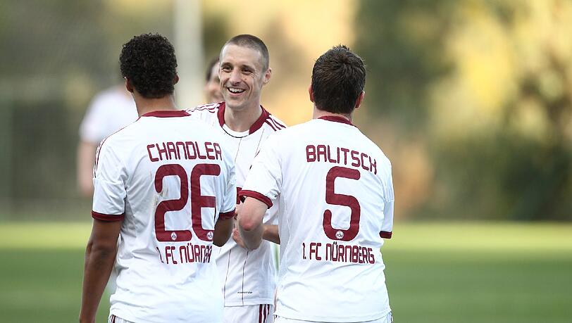 Für Timothy Chandler (v.l.), Timmy Simons und Hanno Balitsch stehen nach Saison-Ende noch drei Freundschaftsspiele auf dem Programm. Für Timothy Chandler (v.l.), Timmy Simons und Hanno Balitsch stehen nach Saison-Ende noch drei Freundschaftsspiele auf dem Programm.