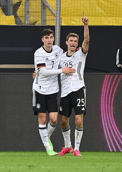 Champions-League-Held und DFB-Rückkehrer: Kai Kavertz (l.) und Thomas Müller dürften gegen Frankreich in der Startformation stehen. Champions-League-Held und DFB-Rückkehrer: Kai Kavertz (l.) und Thomas Müller dürften gegen Frankreich in der Startformation stehen.