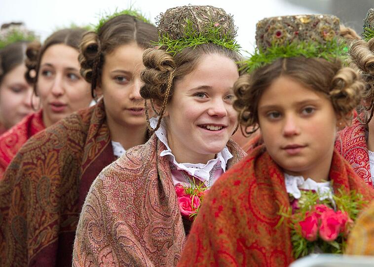 ...und wurde 2011 bereits zum 156 Mal abgehalten. Viele Kinder, Frauen...