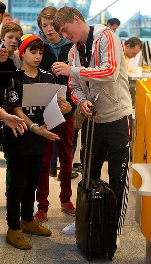 Der FC Bayern vor dem Abflug ins Trainingslager nach Doha.