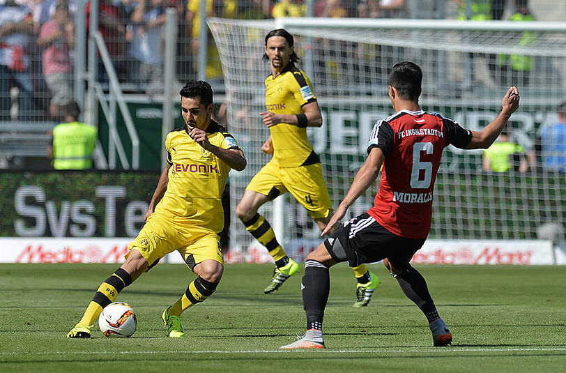 Szene aus dem Spiel zwischen dem FC Ingolstadt und Borussia Dortmund.