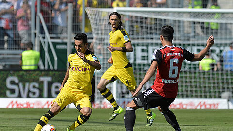 Szene aus dem Spiel zwischen dem FC Ingolstadt und Borussia Dortmund.