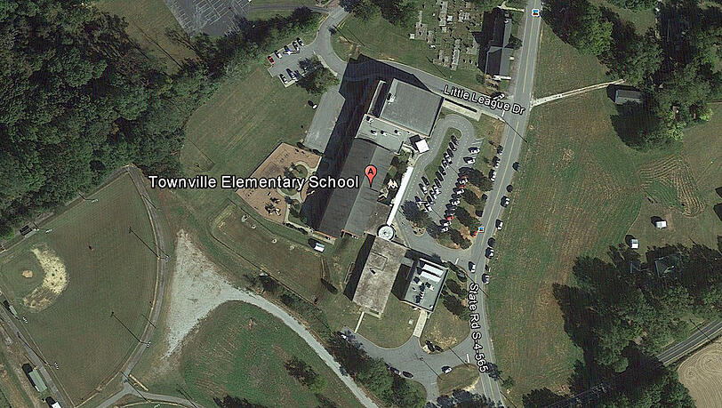 Der Ausschnitt aus Google Earth zeigt die Grundschule in Townville (US-Bundesstaat South Carolina). Der Ausschnitt aus Google Earth zeigt die Grundschule in Townville (US-Bundesstaat South Carolina).