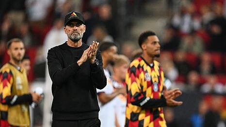 Bundestrainer J&uuml;rgen Klopp nach der Niederlage gegen Griechenland.