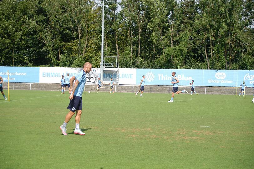 Die Bilder vom Freitagstraining der Löwen.