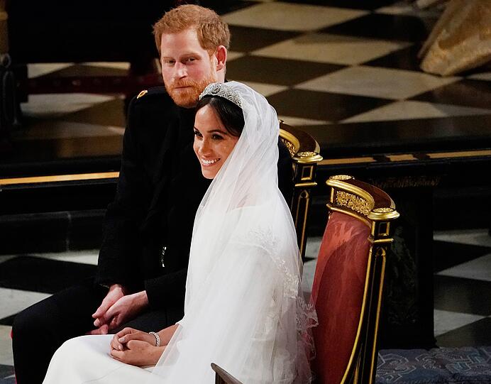 Prinz Harry und Meghan Markle vor dem Altar
