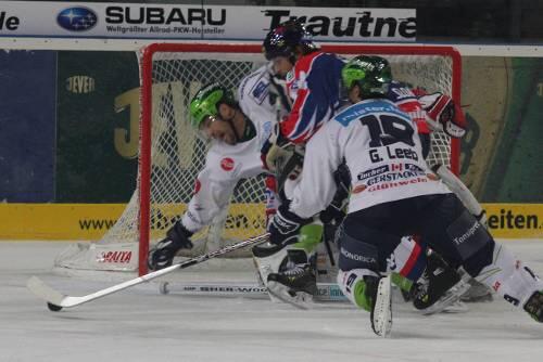 In diesem Spiel ist&rsquo;s passiert: Greg Leeb brach sich am 3. Oktober gegen Mannheim den Mittelfuß &ndash; heute feiert er sein Comeback.