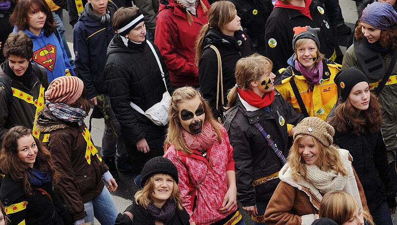 die Buergerinitiative (BI) Umweltschutz Luechow-Dannenberg zählte rund 800 Protestierende