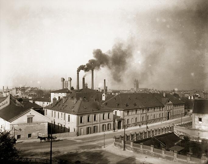 1906: Na, wer kennt diese Brauerei? So hat Paulaner ausgesehen &ndash; zumindest die Fassade an der Ohlmüllerstraße ist sogar noch erhalten.