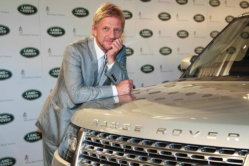 Die Premiere des neuen Range Rover in der "Royal Ballet School" in London wurde mit Zara Phillips, Mark Knopfler, Jessica Schwarz und Sönke Wortmann gefeiert. Die Bilder