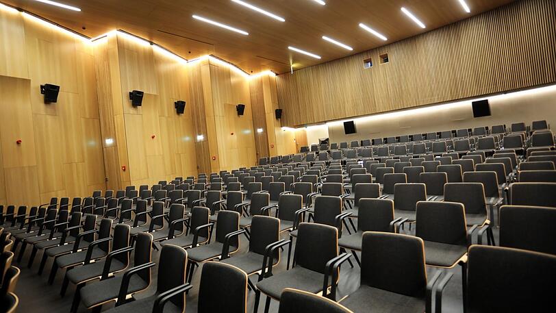 Der Theatersaal wurde komplett renoviert.