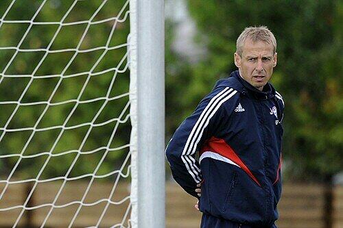 Hat großen Respekt vor den selbstbewussten Karlsruhern: Bayern-Trainer Jürgen Klinsmann.