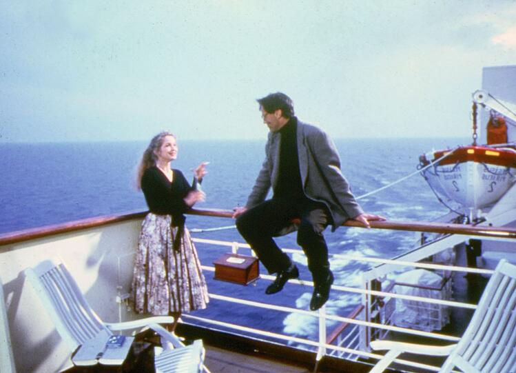 Faber (Sam Shepard) überschreitet bei Sabeth (Julie Delpy) eine Schwelle. Faber (Sam Shepard) überschreitet bei Sabeth (Julie Delpy) eine Schwelle.