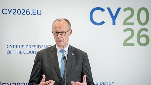 Kanzler und CDU-Chef Merz nimmt Vorschl&auml;ge f&uuml;r Steinmeier-Nachfolge zur Kenntnis