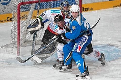 Ständig im Einsatz: Ob in der DEL für Augsburg oder eine Klasse tiefer für den EHC München: Patrick Seifert.