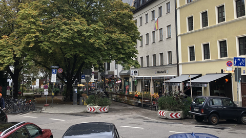 Am Holzplatz soll die Sommerstraße verstetigt werden, der Platz wird also dauerhaft verkehrsberuhigt — und später einmal zum Fußgängerbereich.