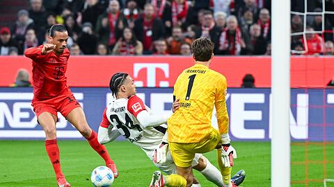 Die Zukunft von Leroy Sané (l) ist offen.