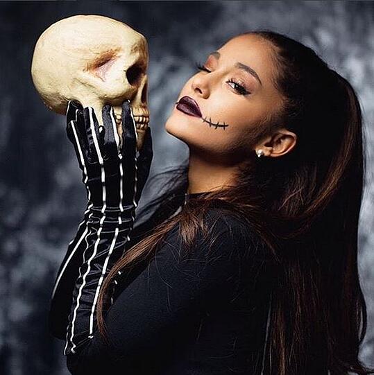 Halloween-Bilder der Stars: Ariana Grande