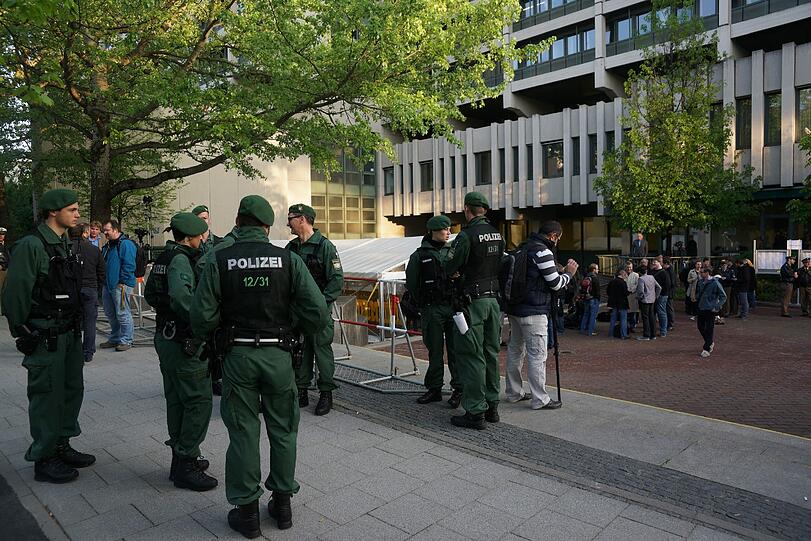 Rund 500 Polizeibeamte sind im Einsatz.