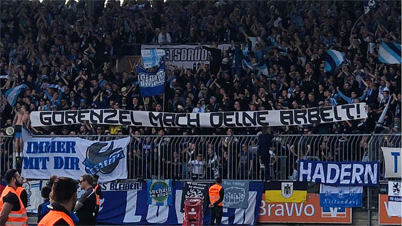 Kritik an Günther Gorenzel: die Ultras des TSV 1860 in Braunschweig.
