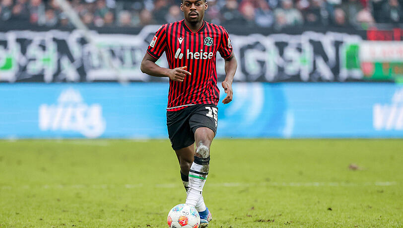 Bayern-Juwel Noel Aséko Nkili hat während seiner Leihe zu Hannover 96 große Fortschritte gemacht. Bayern-Juwel Noel Aséko Nkili hat während seiner Leihe zu Hannover 96 große Fortschritte gemacht.