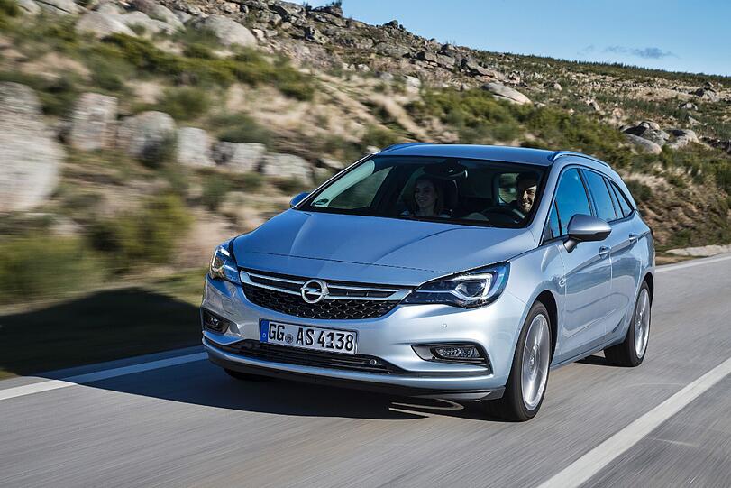 Richtig dynamisch: Der neue Opel Astra Sports Tourer wiegt 190 Kilogramm weniger als sein Vorgänger und soll laut Opel "mit spielerischem Handling" überzeugen.