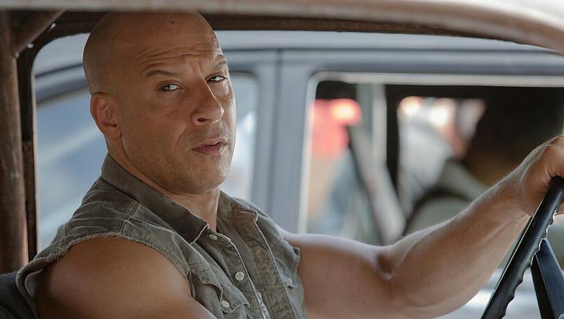 Dom (Vin Diesel) sitzt noch immer am Steuer - nur diesmal für das falsche Team.