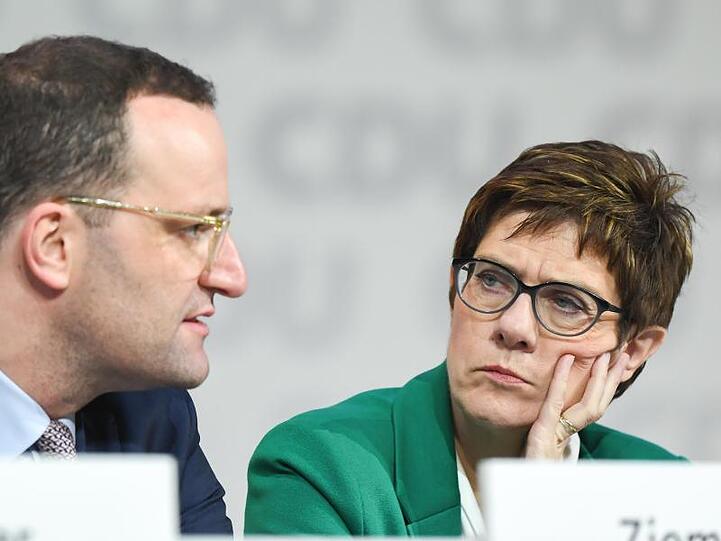 Gut 40 Prozent der Spahn-Wähler schwenkten in der Stichwahl zu Kramp-Karrenbauer um.