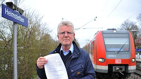 Genervt: Der Kirchheimer Helmut Schäfer mit seiner Störungsliste.
