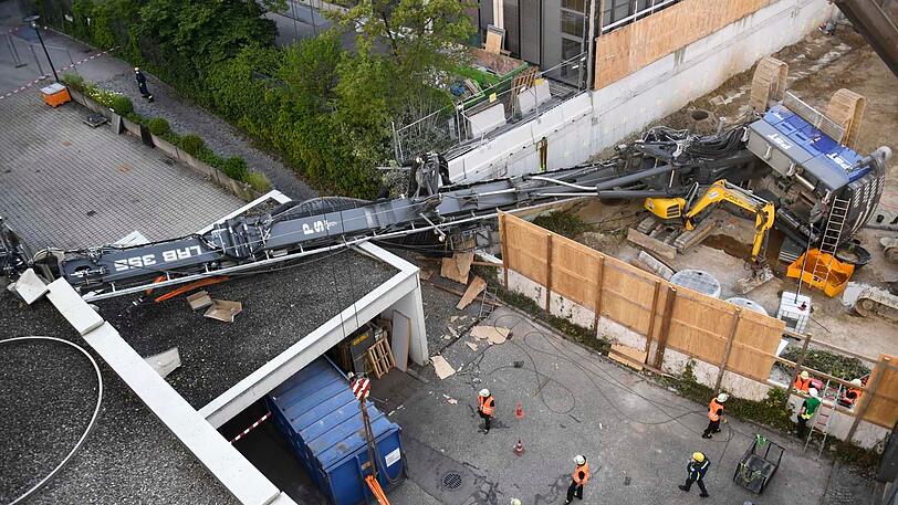 Zur Bergung des Bohrgerätes musste die Bergmannstraße zeitweise komplett gesperrt werden.