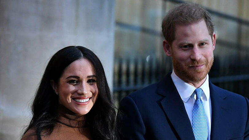 Tatsächlich könnte Herzogin Meghan an Harrys Style nicht unbeteiligt gewesen sein: Seit ihrer Hochzeit vor drei Jahren sah man ihn nie wieder ohne. Tatsächlich könnte Herzogin Meghan an Harrys Style nicht unbeteiligt gewesen sein: Seit ihrer Hochzeit vor drei Jahren sah man ihn nie wieder ohne.