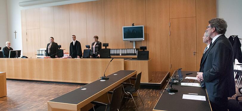 Ex-Fraktionsvorsitz der CSU, Georg Schmid vor Gericht. Die Bilder.