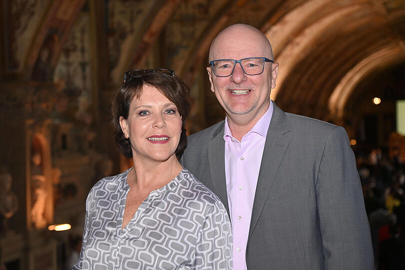 Schauspielerin Janina Hartwig mit ihrem Lebensgefährten, dem Landshuter Oberbürgermeister Alexander Putz.
