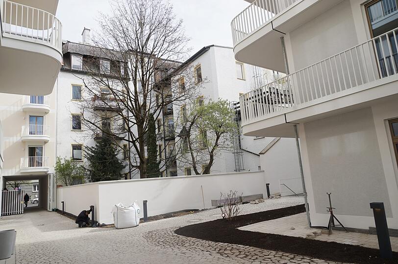 Auf dem Areal ist eine verwinkelte Hinterhof-Landschaft entstanden.