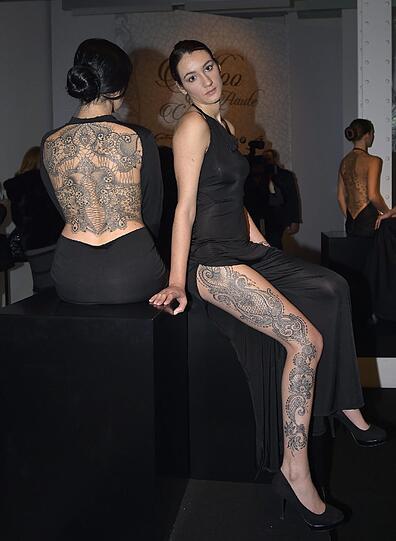 Sexy Körperkunst: Verrückte Tattoos - Spektakuläre Bilder...