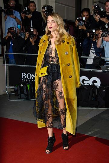 Ließ tief blicken: Cara Delevigne.