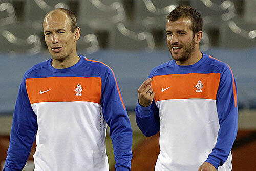 Arjen Robben (l.) und Rafael van der Vaart sind mit den Niederlande in das WM-Finale eingezogen