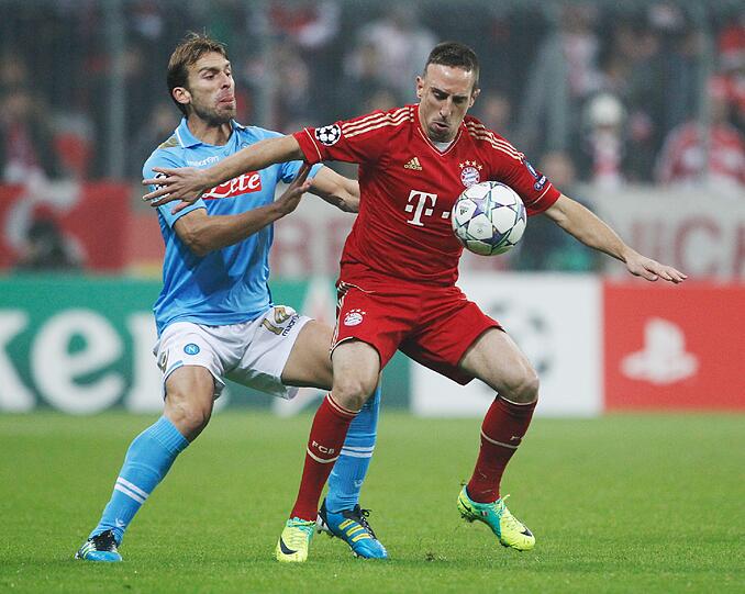 FRANCK RIBERY: NOTE 2
Mag diese Adrenalin-Spiele, wenn der Gegner nicht nur zum Punkteabliefern kommt. Prima Ballbehauptung vor dem 2:0. Heftige Duelle mit Zuniga.