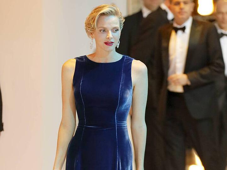Charlene in eleganter Abendrobe bei einer Gala Ende November in Monaco