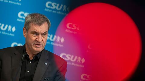 Seine Reise sei sein "Bekenntnis zu den Sudetendeutschen", sagte CSU-Chef S&ouml;der.