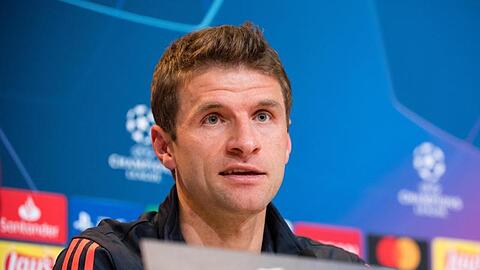 Thomas Müller vom FC Bayern München spricht auf einer Pressekonferenz. Foto: Matthias Balk/dpa
