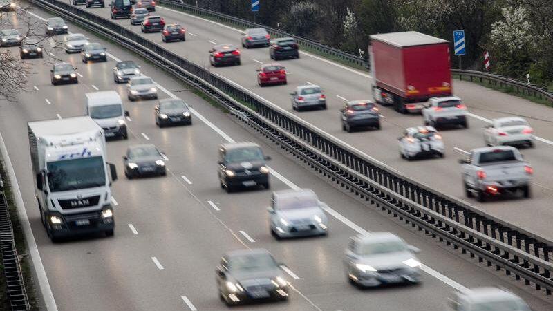 Zum Ferienstart in Bayern und Baden-Württemberg wird es voll auf den Autobahnen.
