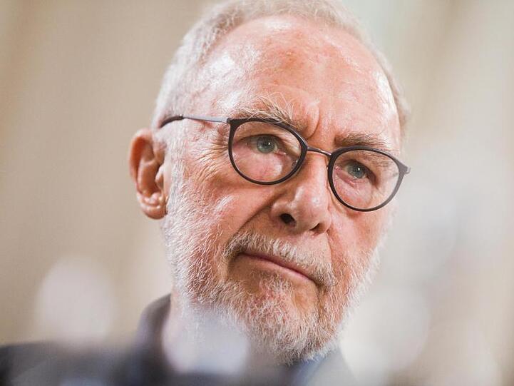 Der Künstler Gerhard Richter bei einem Pressetermin. Foto: Rolf Vennenbernd/Archivbild